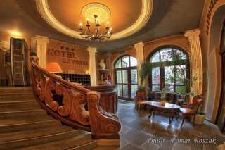 Отель Hotel Polonia Острув-Велькопольски-0